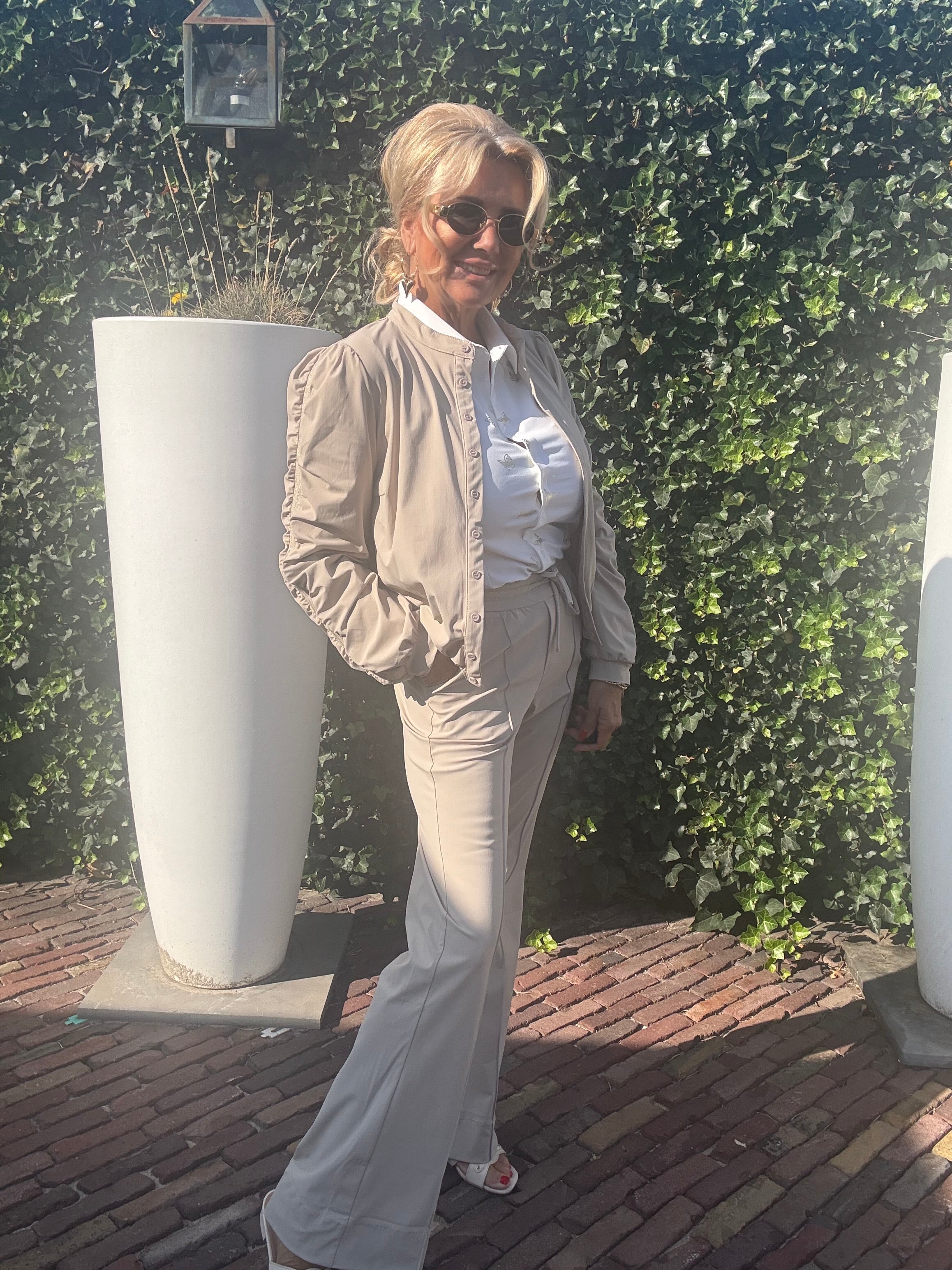 Jacket Triple Nine with gold rib on the sleeves and smoked JA92404 Beige